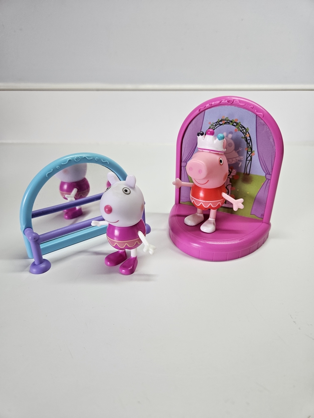 Peppa Pig Dance School Playset Suzy Sheep Ballerina Ballet
